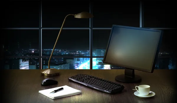 Kontor på natten — Stockfoto