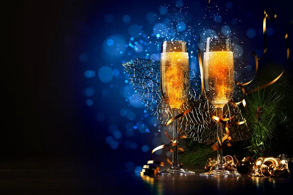 Skleničky šampaňského na Silvestrovském večírku — Stock fotografie