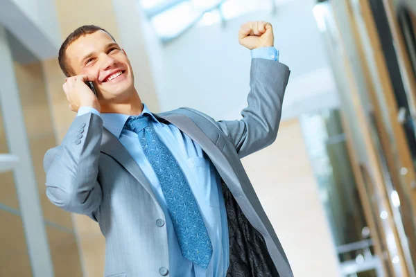 Portrait of happy smiling young businesman — Stock Photo, Image