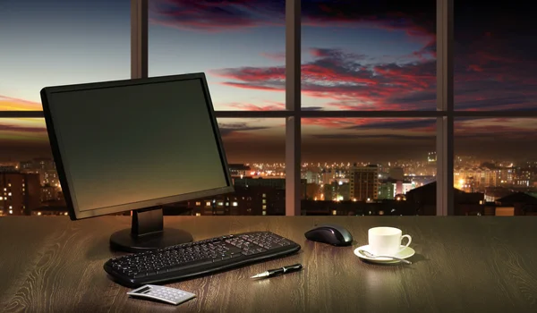 Büro in der Nacht — Stockfoto