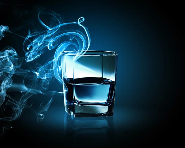 Image of glass of blue cocktail with fume going out — Stock Photo, Image