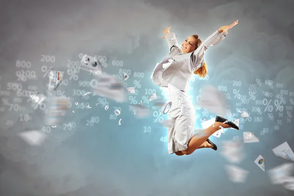 Bild der springenden Geschäftsfrau — Stockfoto