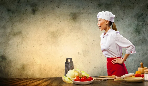 Asiatique femme cuisinier dans colère — Photo