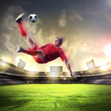 topu çarpıcı futbolcu