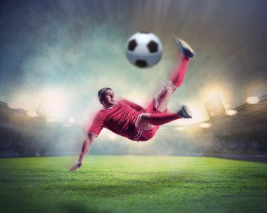 topu çarpıcı futbolcu