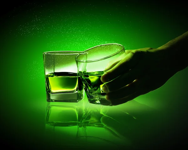 Två glas grön absinth — Stockfoto