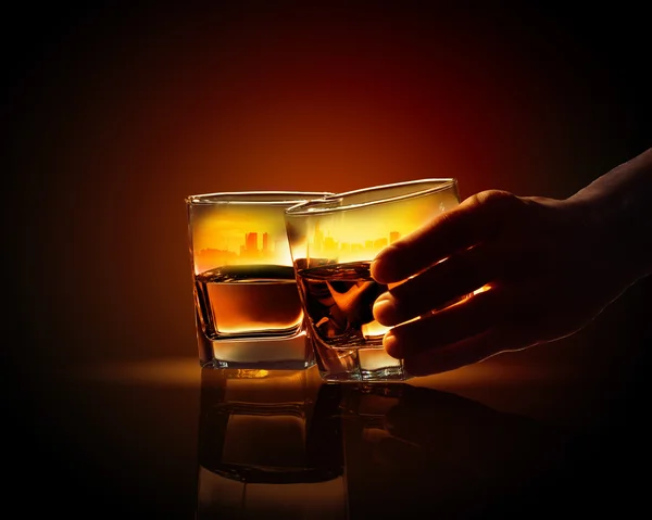 Dvě sklenice whiskey — Stock fotografie