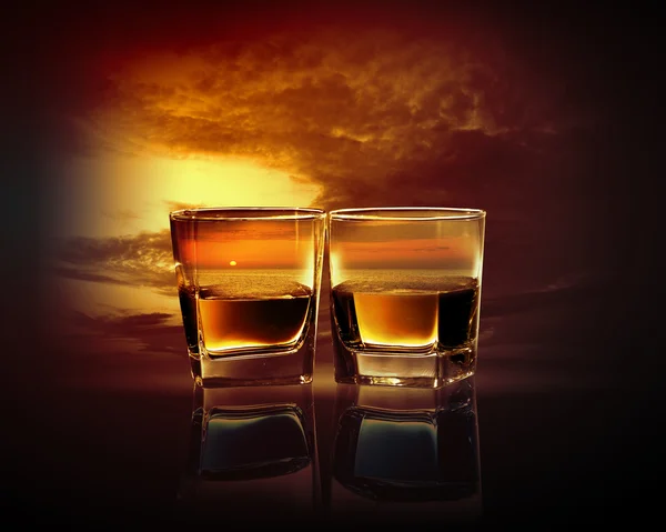 Two glasses of whiskey — Stock Photo, Image