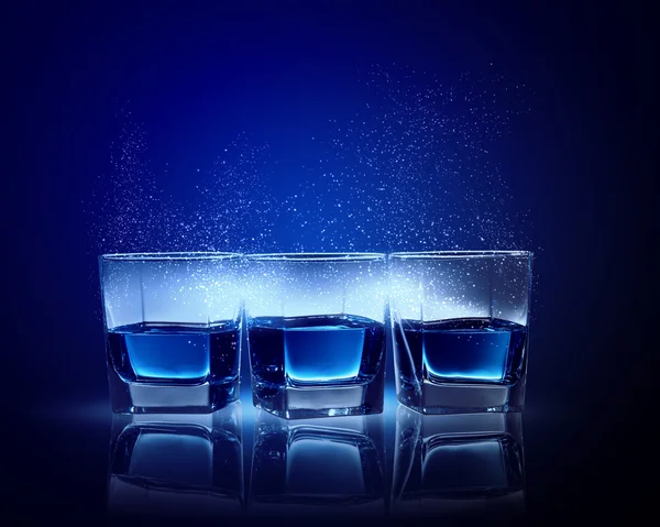 Tres vasos de líquido azul —  Fotos de Stock