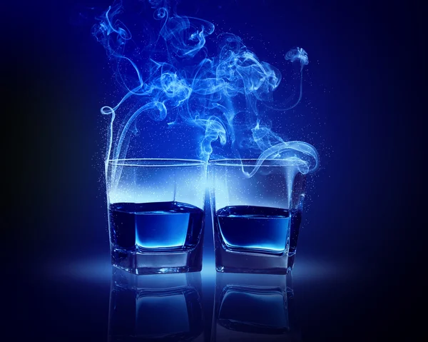 Dvě sklenice Blue koktejl — Stock fotografie