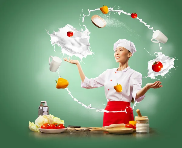 Juggler female cook — Stock Photo, Image