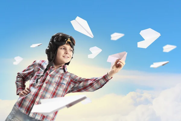 Niño en sombrero de piloto —  Fotos de Stock