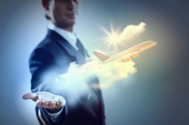 pilot uçağa el ile görüntü