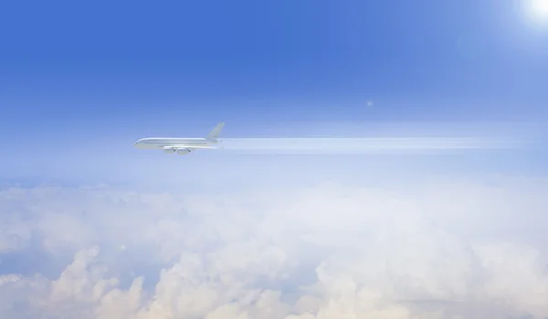 Imagen del avión en el cielo — Foto de Stock