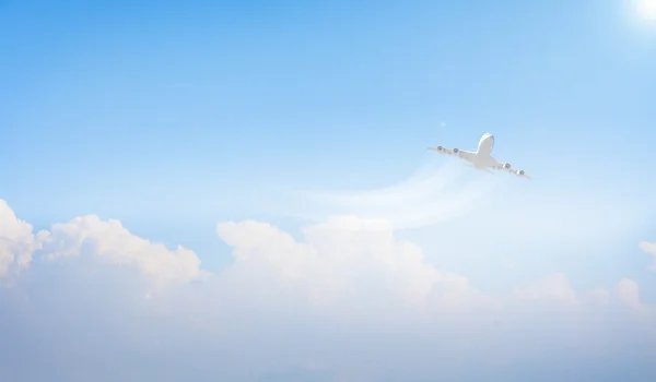 Imagem do avião no céu — Fotografia de Stock