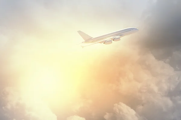 Afbeelding van vliegtuig in de lucht — Stockfoto