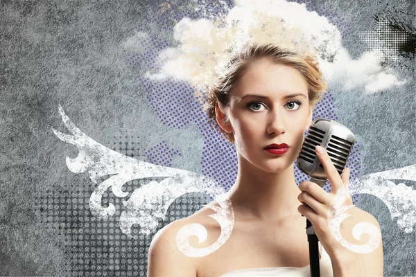 Image of female singer — Stock Photo, Image