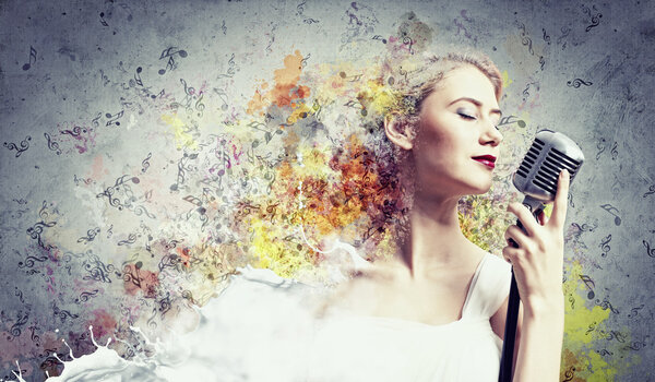 Female blonde singer