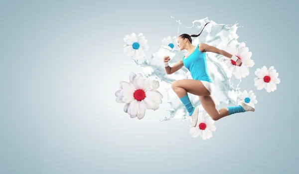 Image of sport woman jumping — Stock Photo, Image
