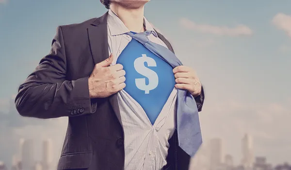 Hombre de negocios mostrando traje de superman debajo de la camisa — Foto de Stock