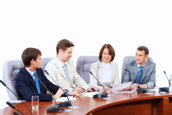 Cztery biznesmeni na posiedzeniu — Zdjęcie stockowe