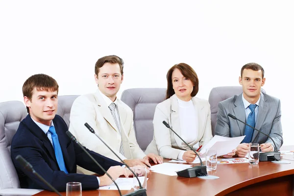 Vier ondernemers tijdens vergadering — Stockfoto