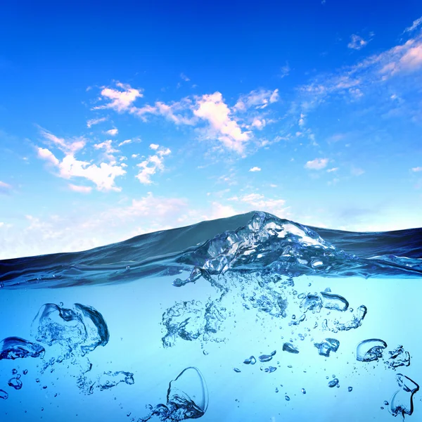 Sea wave with bubbles — Stock Photo, Image