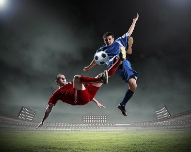 iki futbolcu