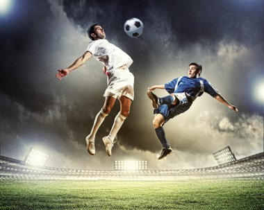 iki futbolcu
