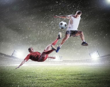 iki futbolcu