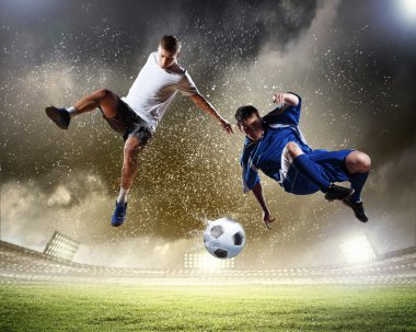 iki futbolcu
