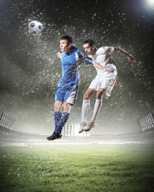 iki futbolcu