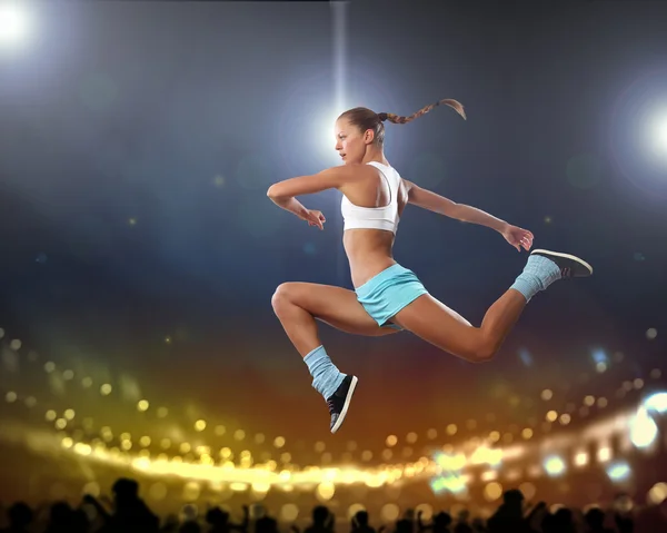 De jonge vrouw sport — Stockfoto