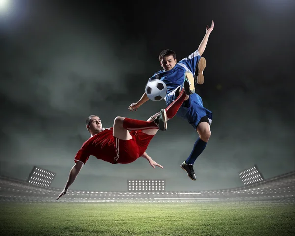 Dois jogadores de futebol — Fotografia de Stock