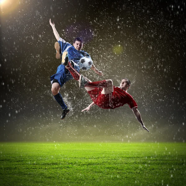 Dois jogadores de futebol — Fotografia de Stock