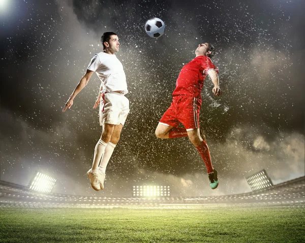 Dois jogadores de futebol — Fotografia de Stock