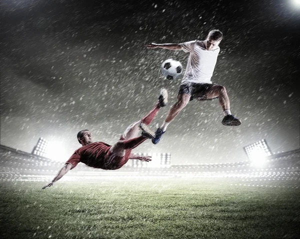 Dois jogadores de futebol — Fotografia de Stock