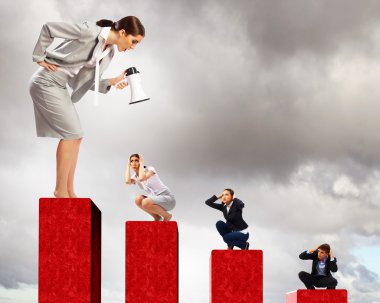 Megafonlu iş kadını