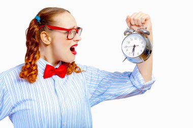 genç kız holding çalar saat