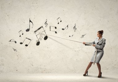 iş kadını halat çekme