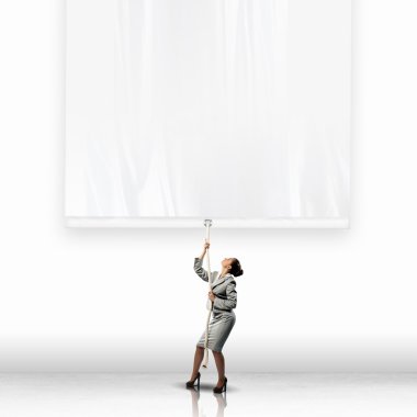 iş kadını çekerek afiş