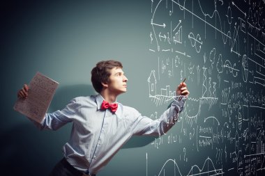 Not Defteri ile düşünceli öğrenci