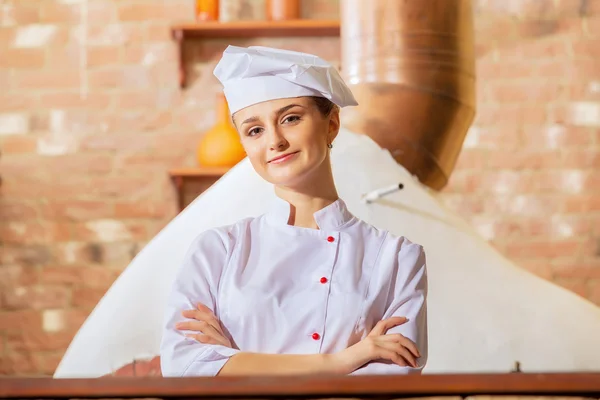 Jonge vrouw cook — Stockfoto