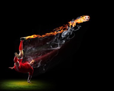 Futbol oyuncu topu ile