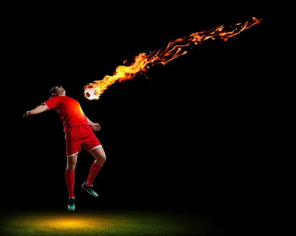 Jugador de fútbol con pelota —  Fotos de Stock