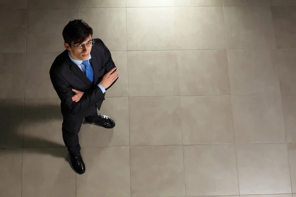 Joven hombre de negocios en gafas — Foto de Stock