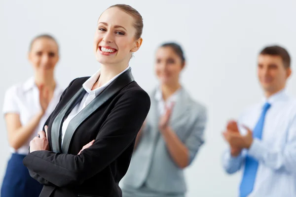 Cuatro mujeres de negocios en fila — Foto de Stock