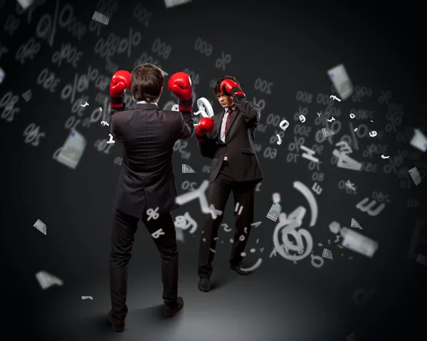 Two young businessman boxing — Stock Photo, Image