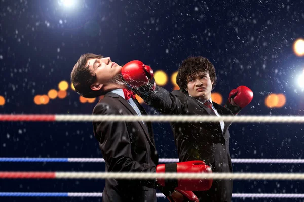 Two young businessman boxing — Stock Photo, Image