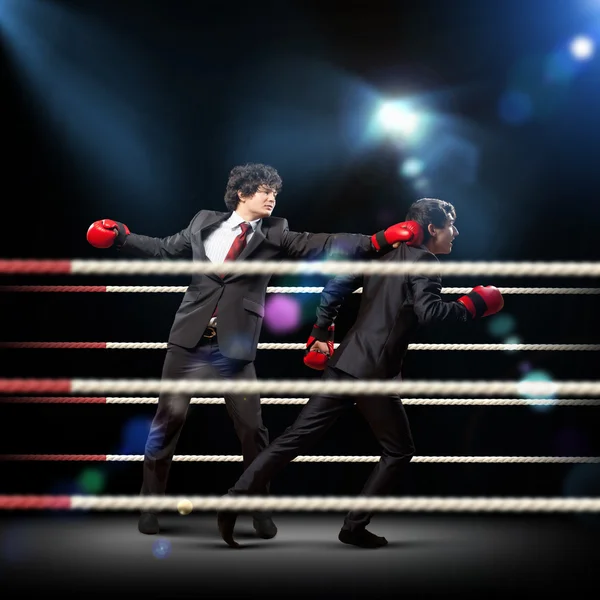 Two young businessman boxing — Stock Photo, Image